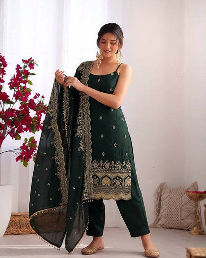 Imperial Lattice Thread & Sequined Fendy Silk Kurti Set